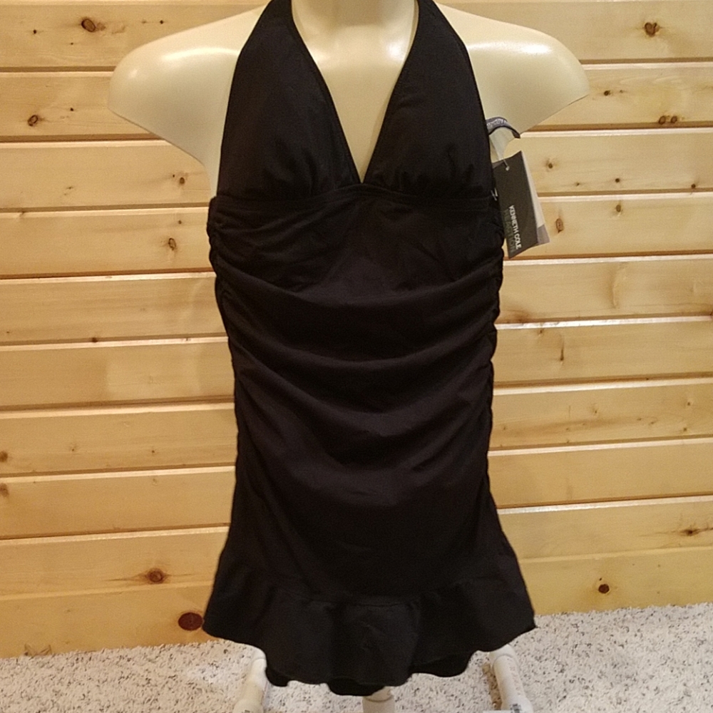 NWT Kenneth Cole tummy control small halter swim